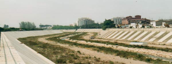 encazumiento de río